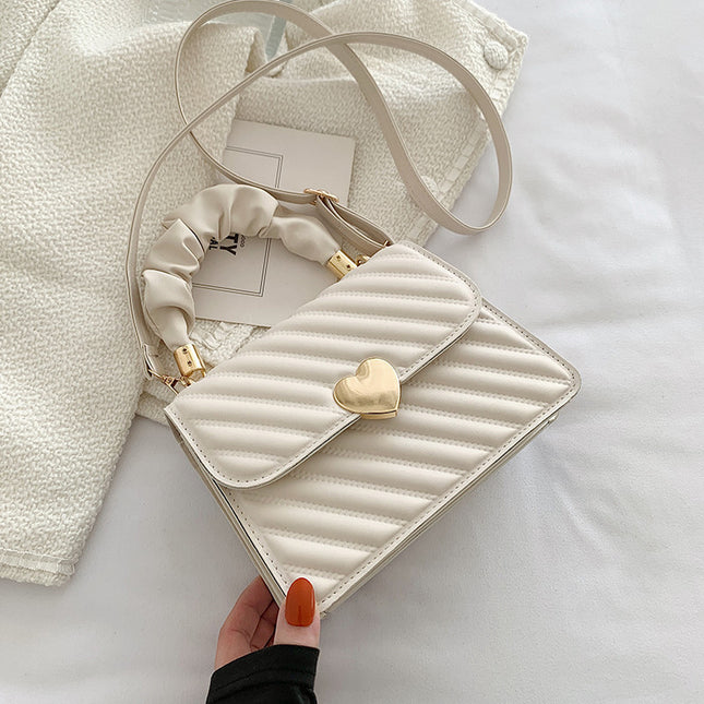 Glam Love Chain Bag